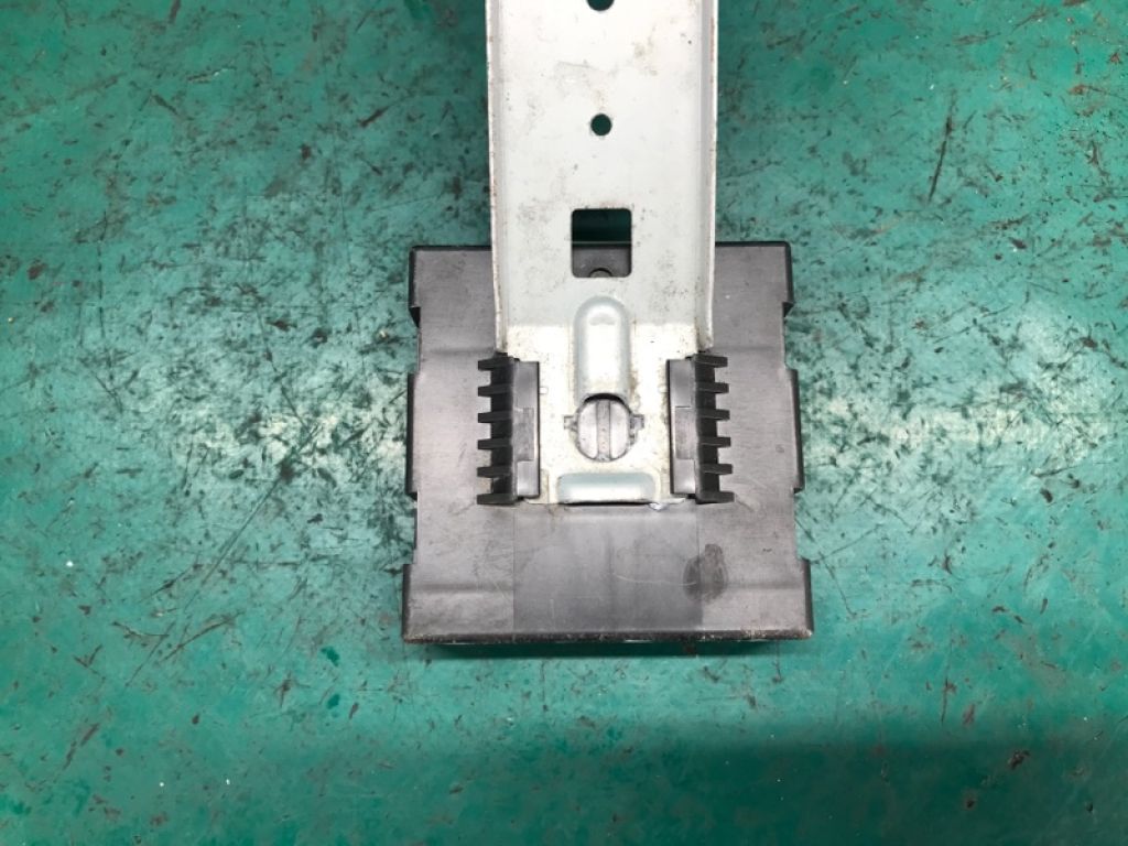 28595-1KM5A | Блок керування центральним замком NISSAN LEAF 10-17 - Фото 3