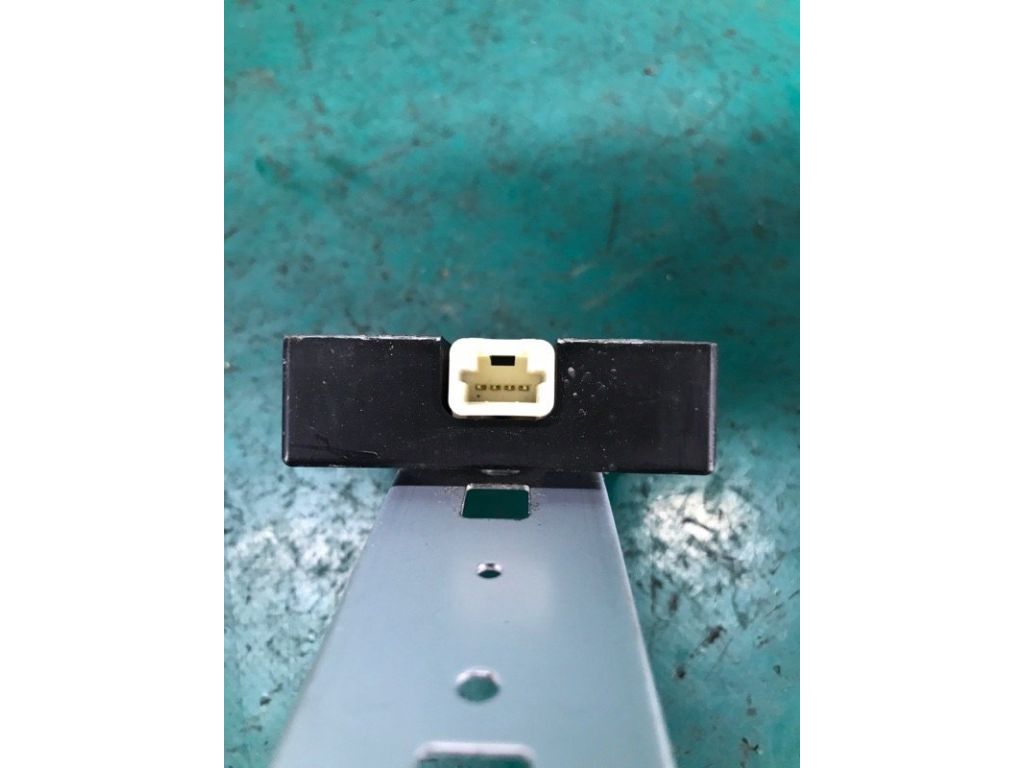 28595-1KM5A | Блок керування центральним замком NISSAN LEAF 10-17 - Фото 4