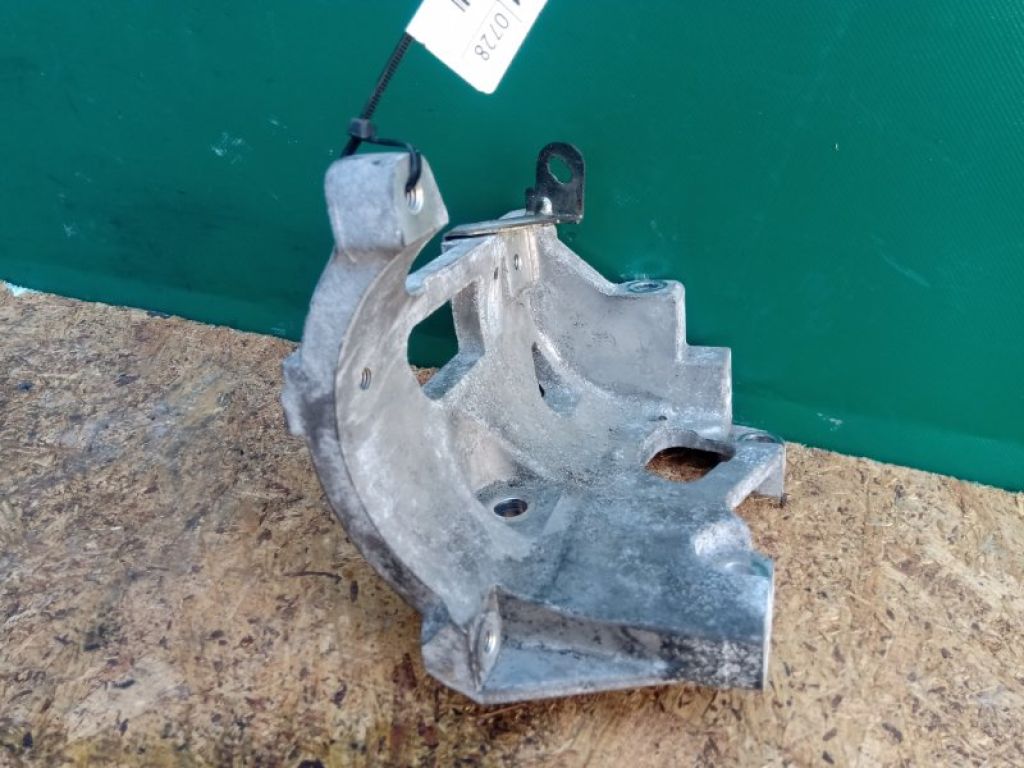 11910-3NA0A | Кронштейн компрессора кондиционера NISSAN LEAF 10-17 - Фото 5