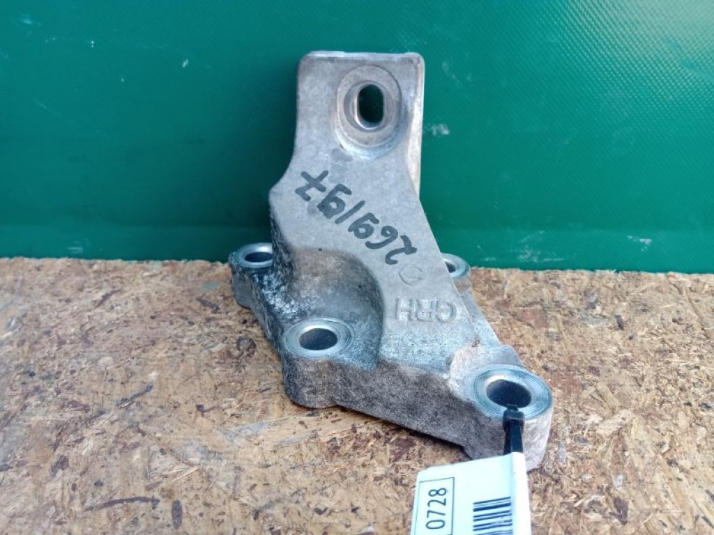 11232-3NA0A | Кронштейн двигателя прав. NISSAN LEAF 10-17