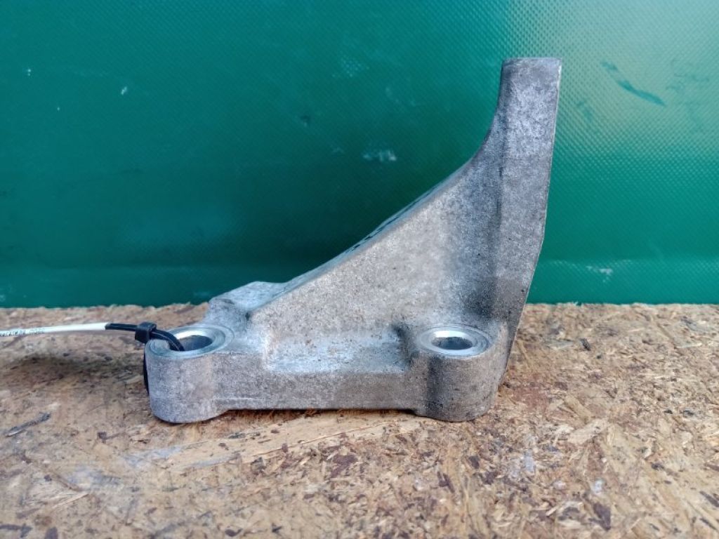 11232-3NA0A | Кронштейн двигателя прав. NISSAN LEAF 10-17 - Фото 3