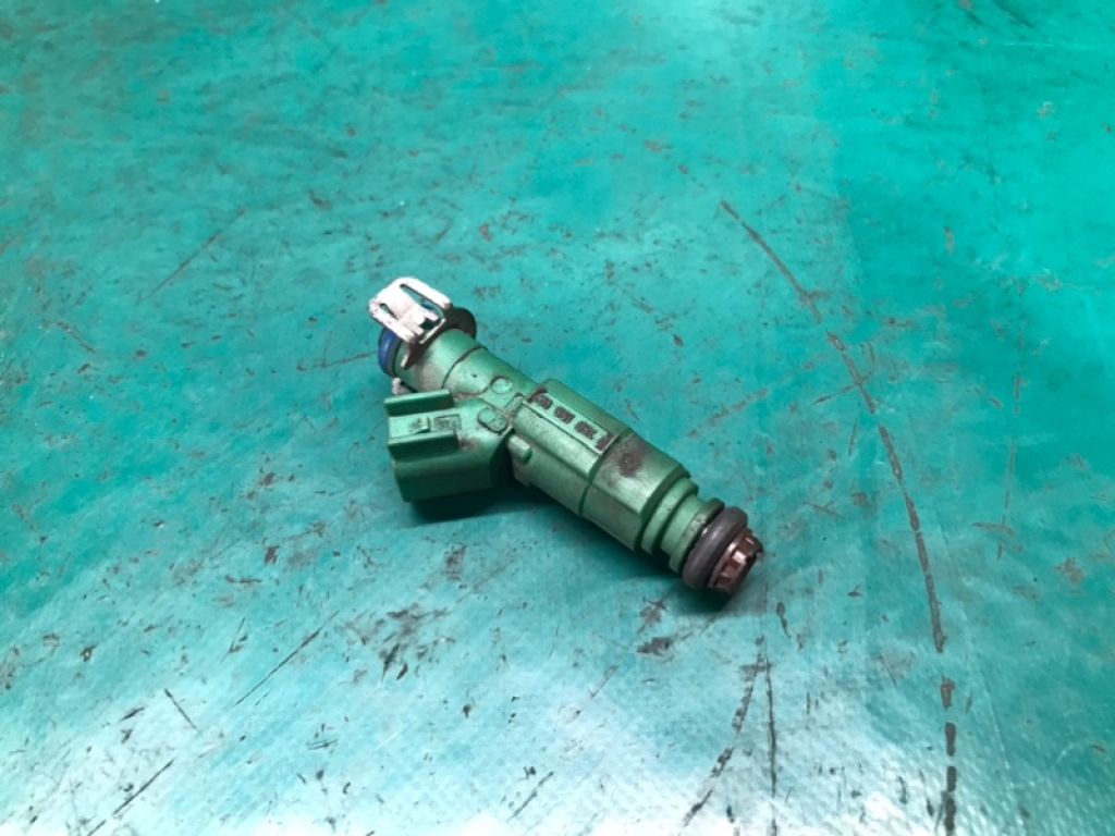 L361-13-250 | Форсунка топливная MAZDA 3 BK 03-08