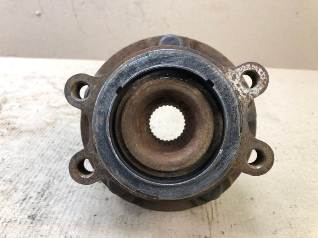 40202-EJ70B | Ступица передн. INFINITI EX35(37) 07-12