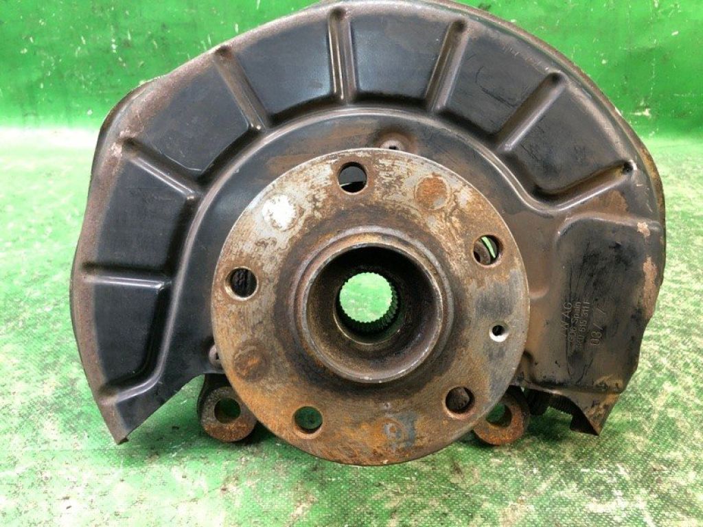 1K0407255AA | Кулак поворотний передн. лів. VOLKSWAGEN JETTA 05-10