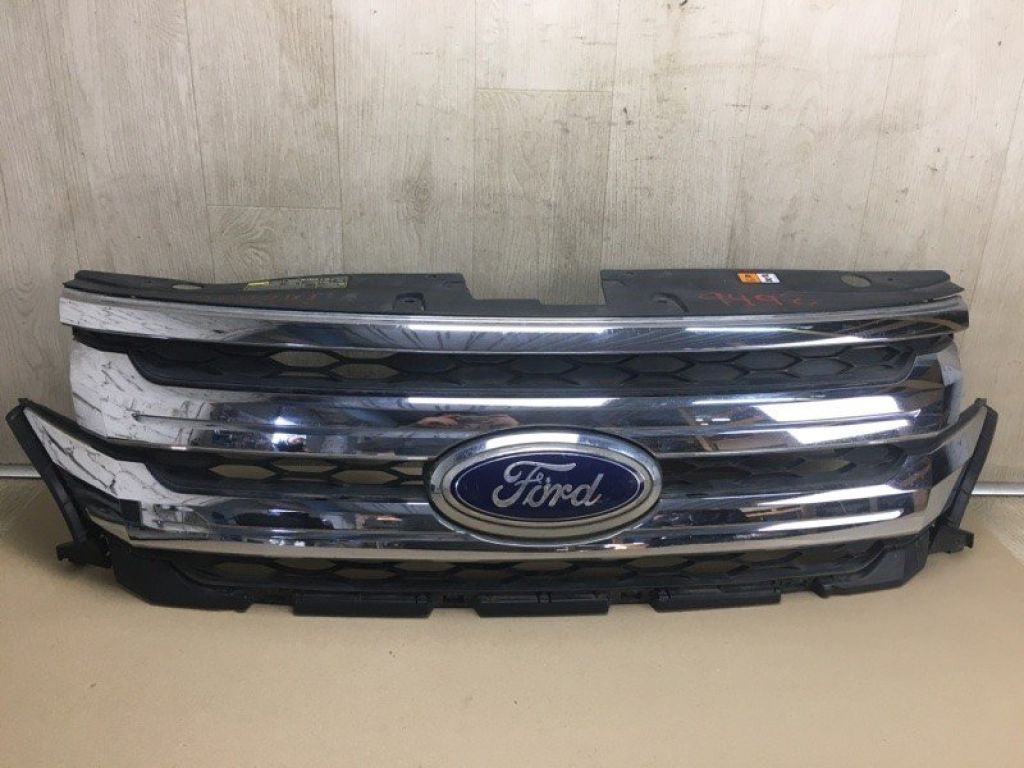 BT4Z-8200-ECP | Решетка радиатора FORD EDGE 06-14