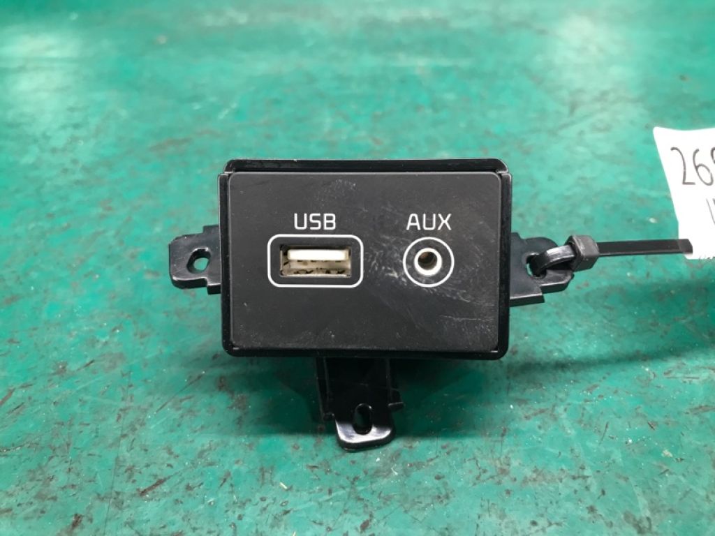 96120-A9000 | USB адаптер KIA SEDONA 14-18