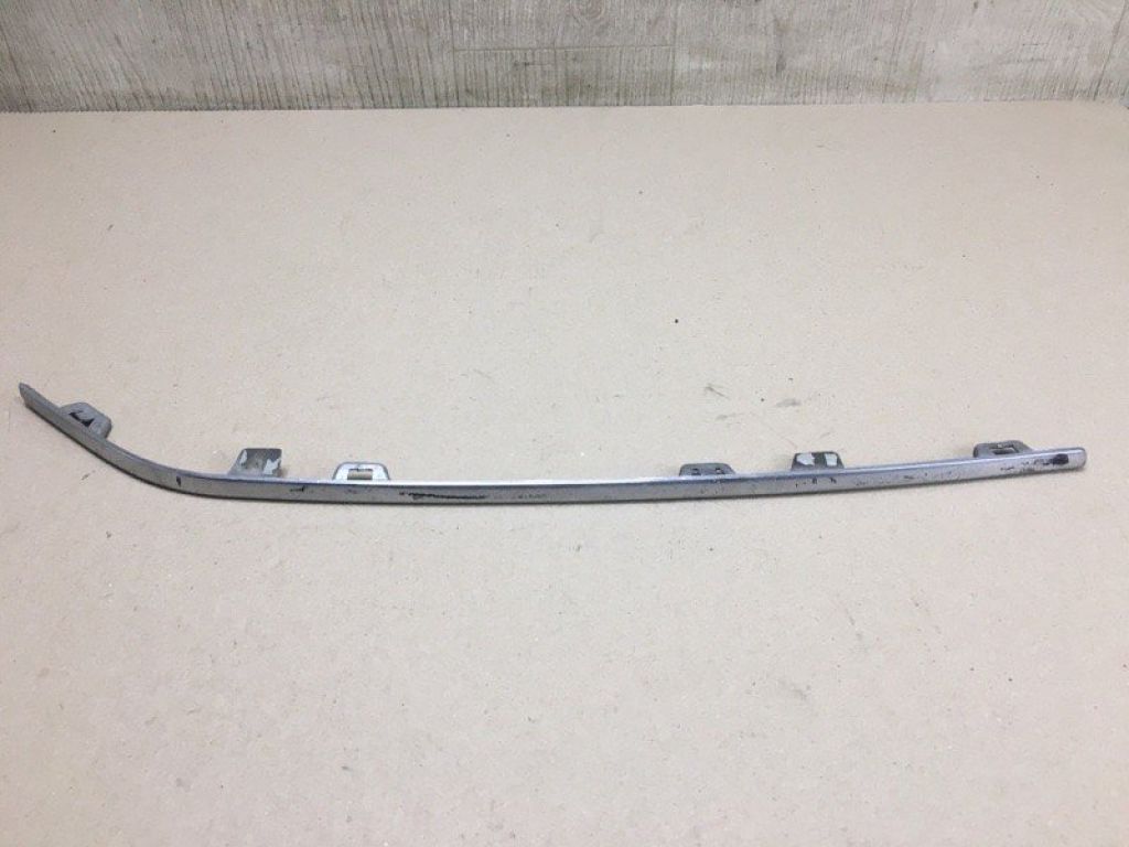 4805936AA | Накладка бампера передн. прав. CHRYSLER 300 04-10