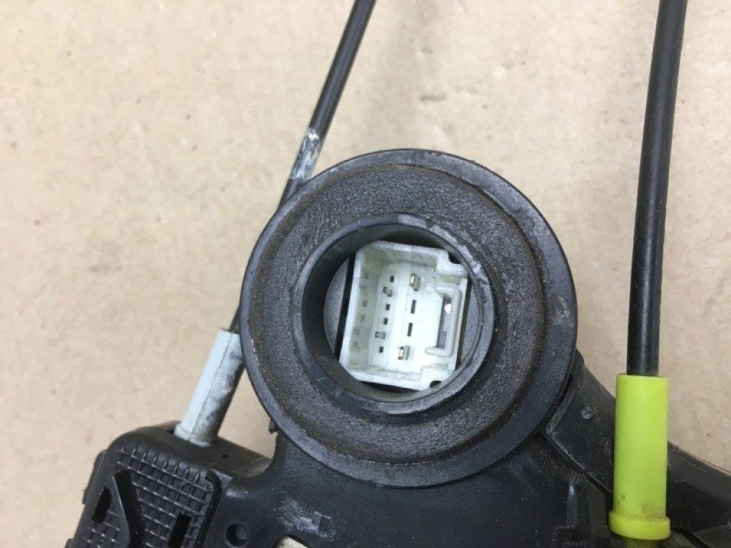 69050-33111 | Замок двери задн. прав. LEXUS ES300 ES330 01-06 - Фото 6