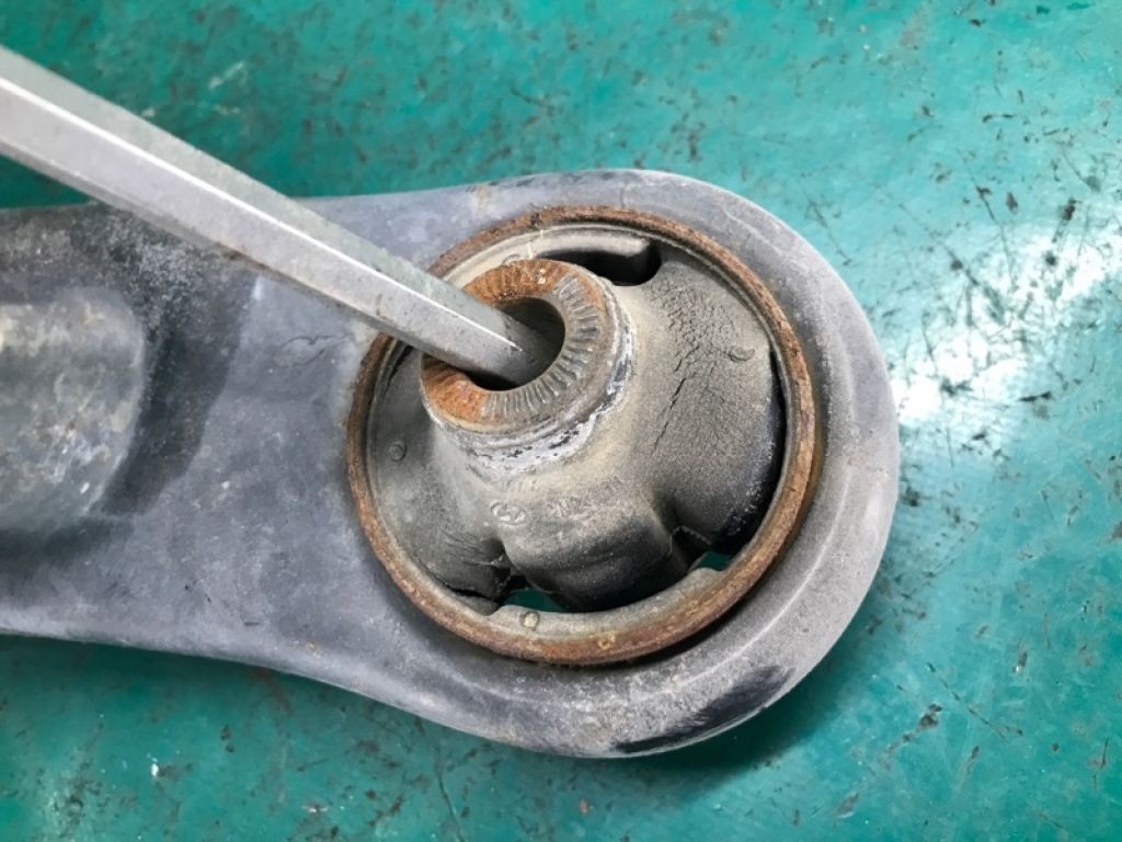 54501-3X000 | Важіль передньої підвіски нижній прав. HYUNDAI ELANTRA MD 10-15 - Фото 3