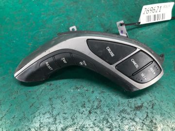 Кнопки на руль прав. HYUNDAI ELANTRA MD 10-15