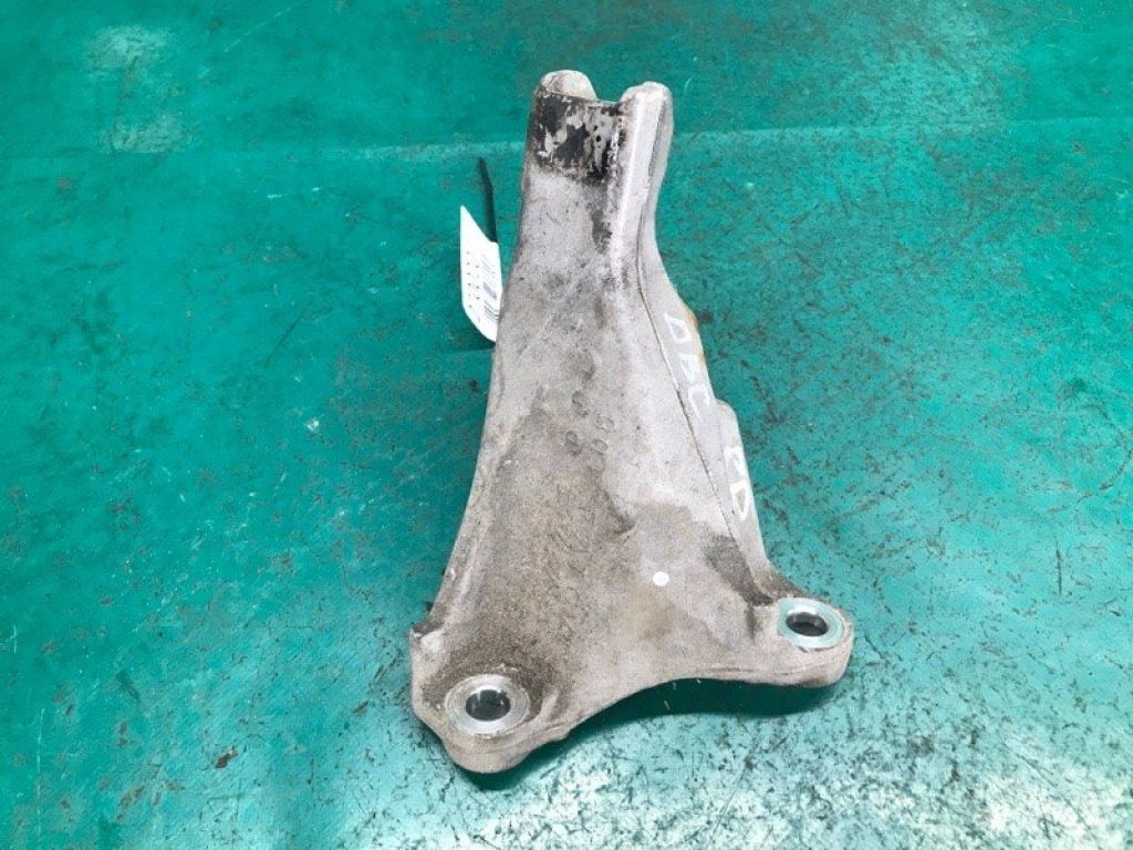 50630-T2F-A01 | Кронштейн двигуна передн. ACURA TLX 14-17 - Фото 4