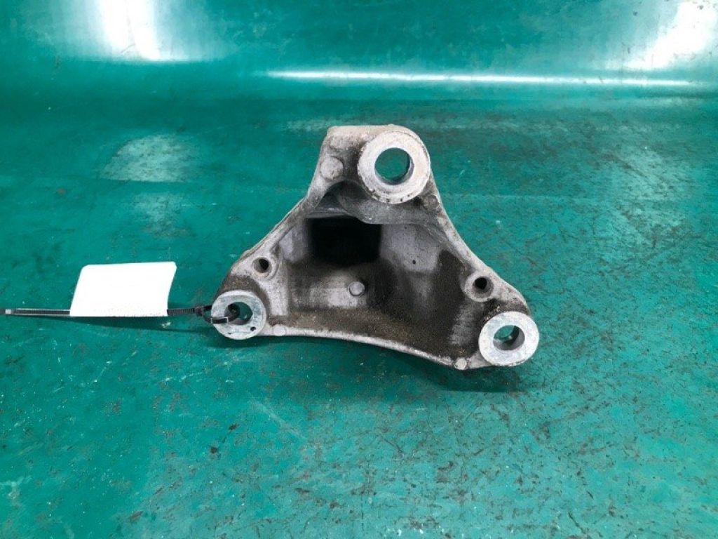 50630-T2F-A01 | Кронштейн двигуна передн. ACURA TLX 14-17 - Фото 7