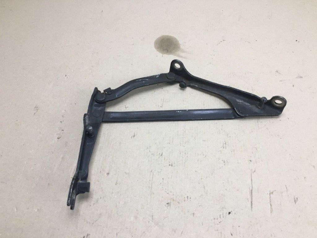 64520-50030 | Петля крышки багажника лев. LEXUS LS430 00-06 - Фото 3