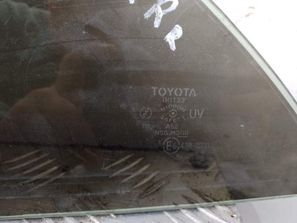 68124-33060 | Стекло двери глухое задн. лев. TOYOTA CAMRY 40 06-11 - Фото 2