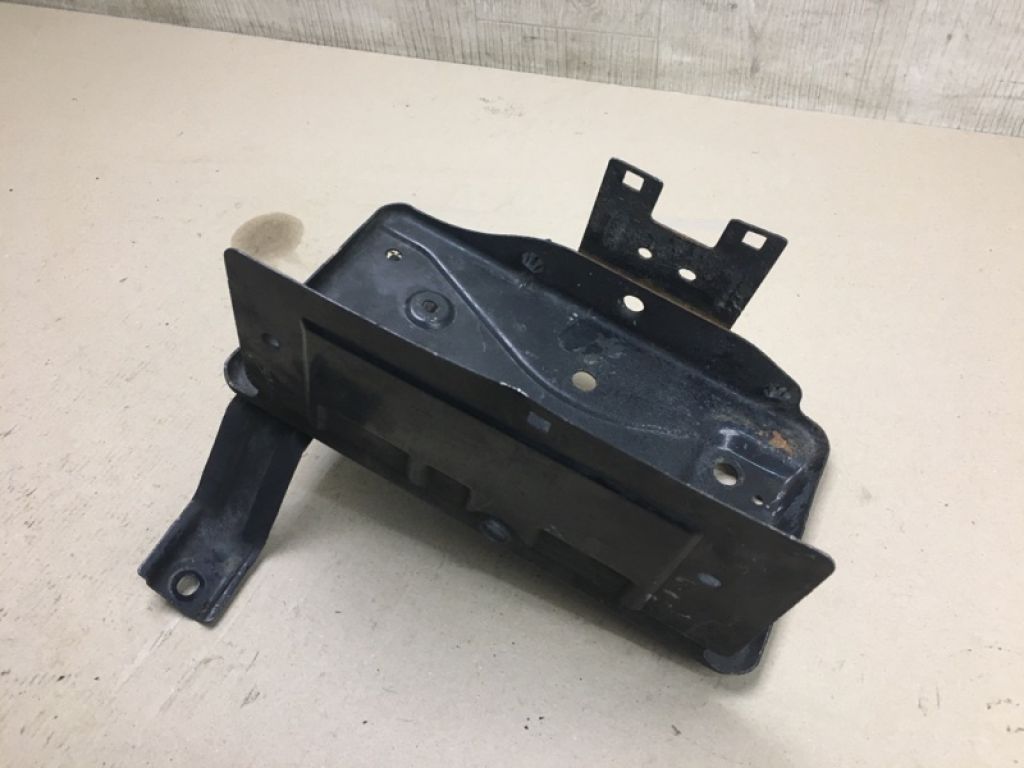 64860-3NA0A | Полка аккумулятора NISSAN LEAF 10-17