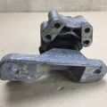 8T4Z-6038-A | Подушка двигуна прав. FORD EDGE 06-14 - Прев'ю 4