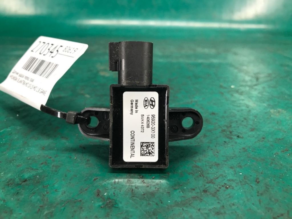 95920-3X100 | Датчик удара передн. прав. HYUNDAI ELANTRA MD 10-15