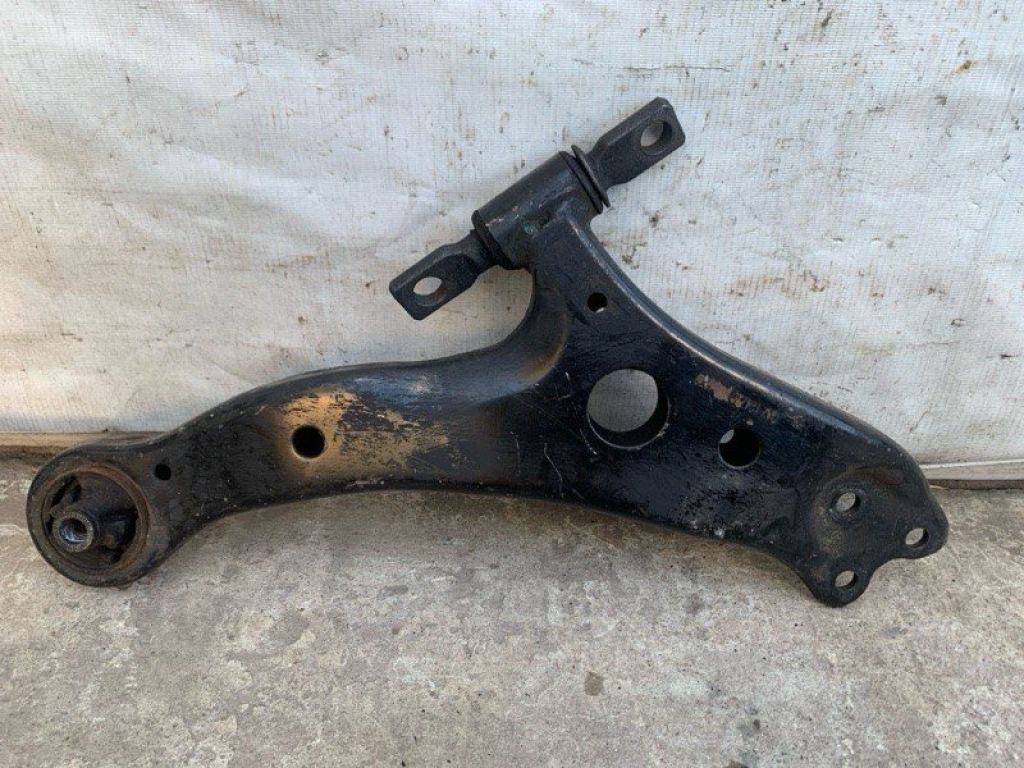 48068-06150 | Важіль передньої підвіски нижній прав. TOYOTA CAMRY 40 06-11 - Фото 3