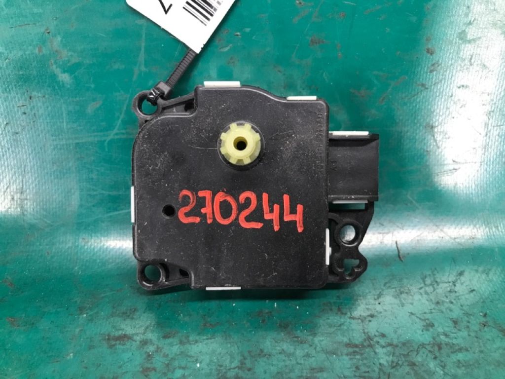 68232703AA | Моторчик заслонки печки задн. DODGE DURANGO 11- (WD)