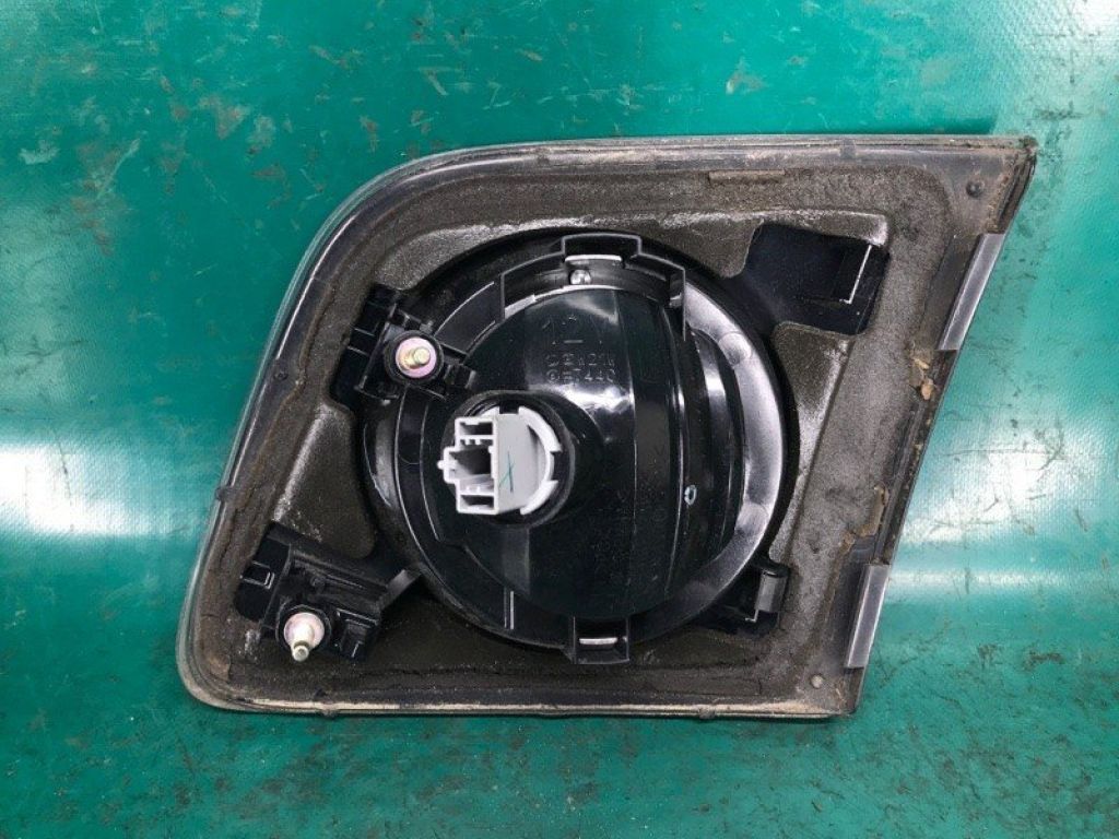 BN8R-51-3G0C | Ліхтар внутрішній лів. MAZDA 3 BK 03-08 - Фото 3