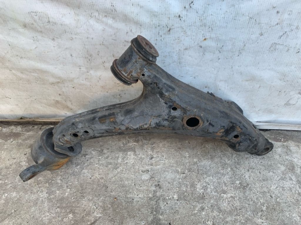 48640-50050 | Важіль передньої підвіски нижній лів. LEXUS LS430 00-06 - Фото 4