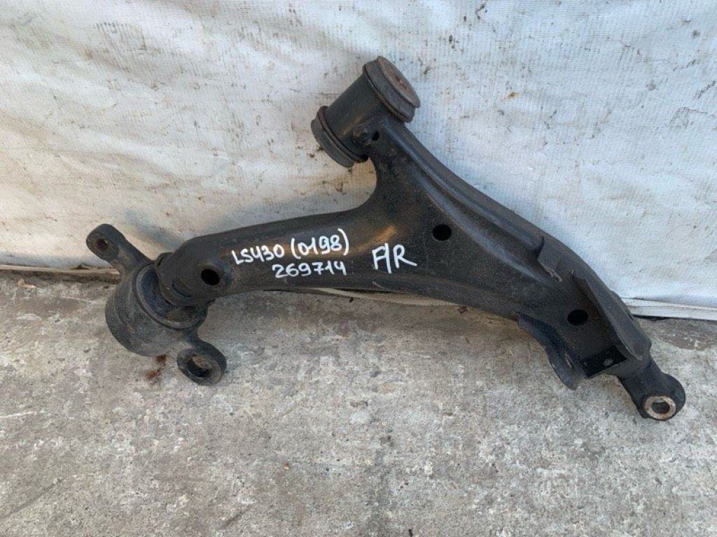 48620-50050 | Важіль передньої підвіски нижній прав. LEXUS LS430 00-06 - Фото 2