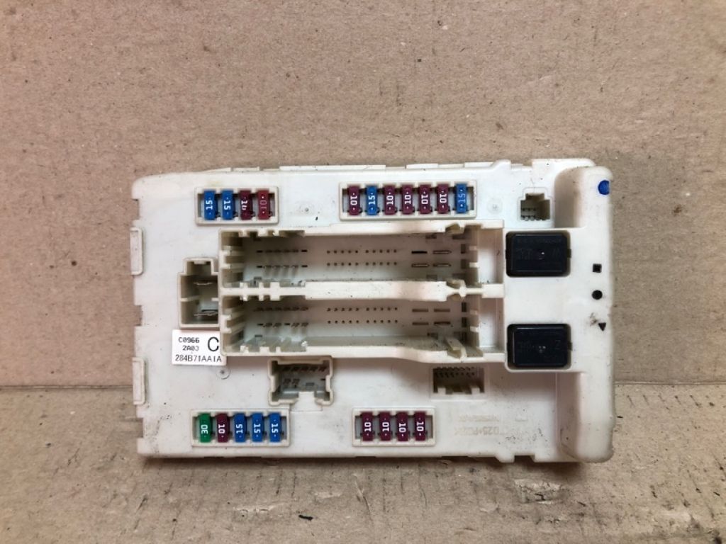 284B7-1AA1A | Блок запобіжників моторний відсік NISSAN ALTIMA L32 07-12