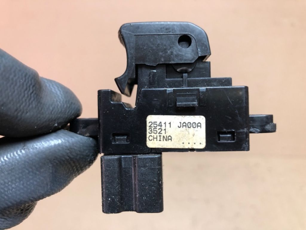 25411-JA00A | Кнопка склопідіймача задн. NISSAN ALTIMA L32 07-12 - Фото 2