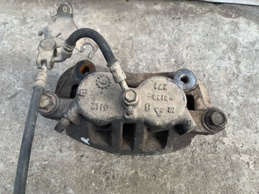 41001-ZC60A | Суппорт тормозной передн. прав. NISSAN QX56 / TITAN / ARMADA 04-16 - Фото 3