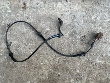 Датчик ABS задн. прав. NISSAN QX56 / TITAN / ARMADA 04-16