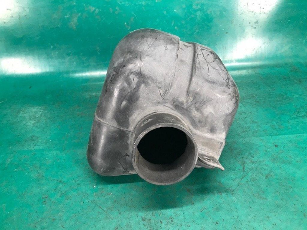 46043XA00A | Резонатор повітряного фільтра SUBARU TRIBECA B10 07-13 - Фото 5