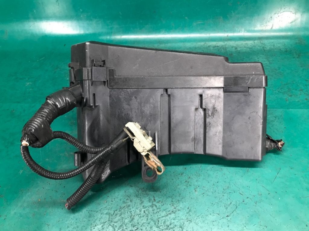 82290XA04A | Блок запобіжників моторний відсік SUBARU TRIBECA B10 07-13 - Фото 3