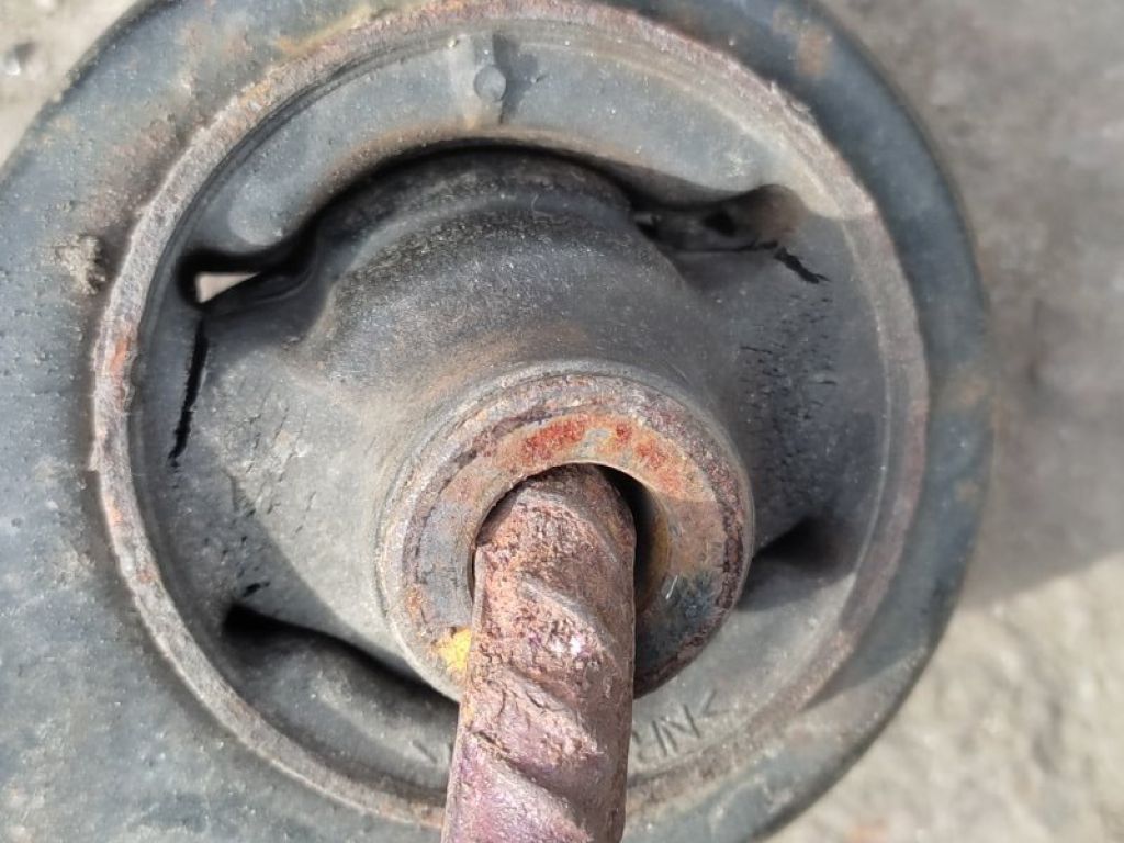 MN186655 | Рычаг передней подвески нижний лев. MITSUBISHI ECLIPSE 05-08 - Фото 2