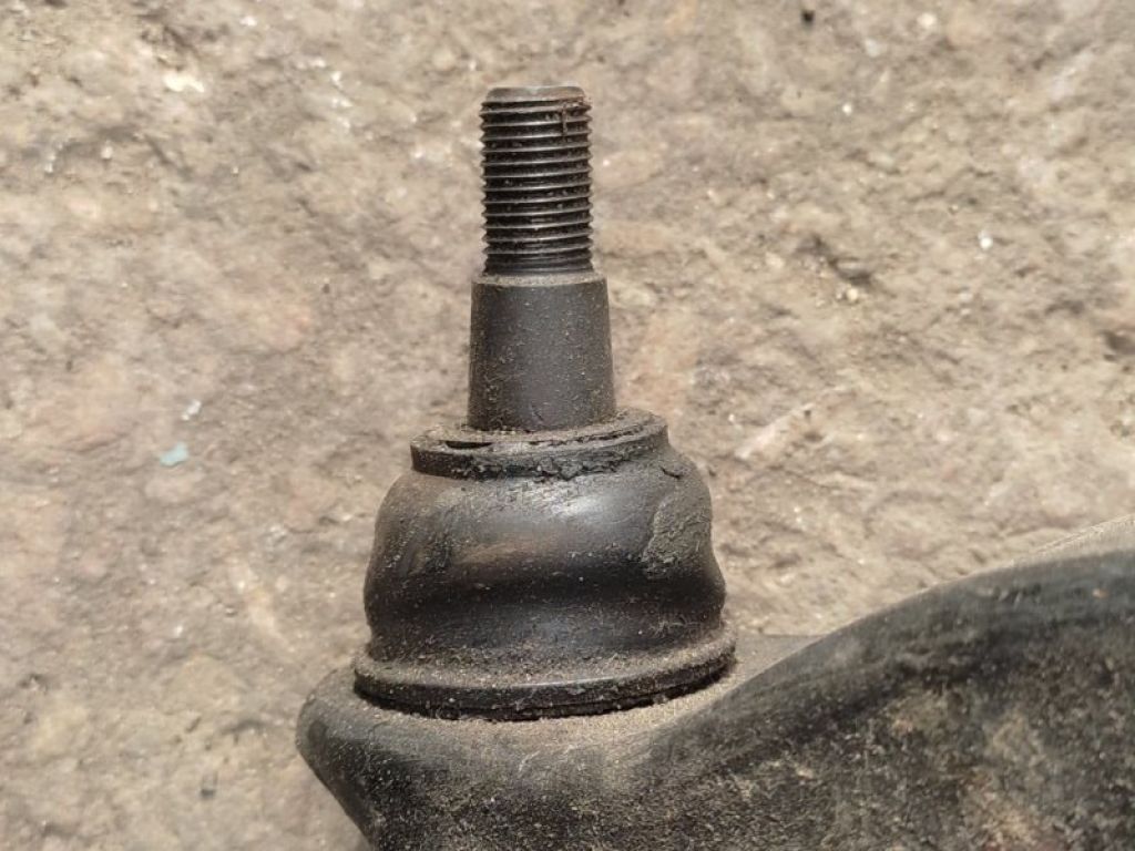 MN186656 | Важіль передньої підвіски нижній прав. MITSUBISHI ECLIPSE 05-08 - Фото 4