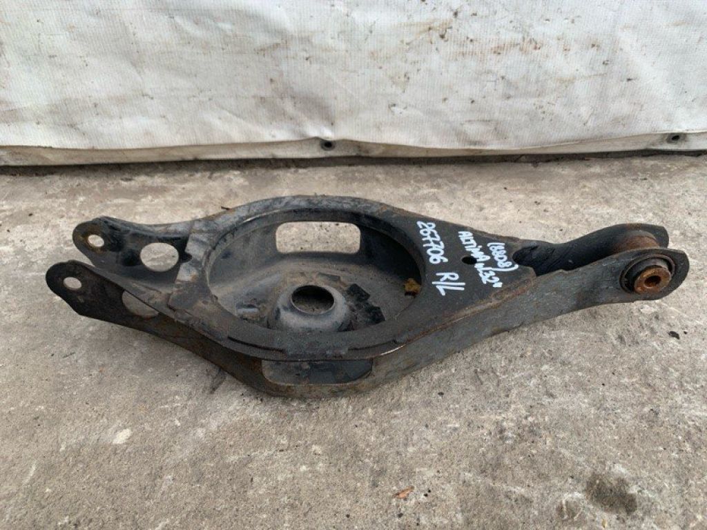 551B0-ZX00B | Важіль задньої підвіски нижній поперечний лів. NISSAN ALTIMA L32 07-12 - Фото 2
