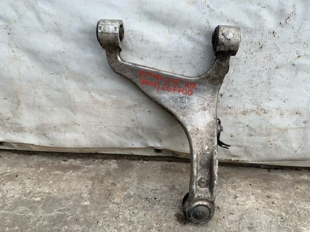 55501-JA00A | Важіль задньої підвіски поперечний верхній прав. NISSAN ALTIMA L32 07-12