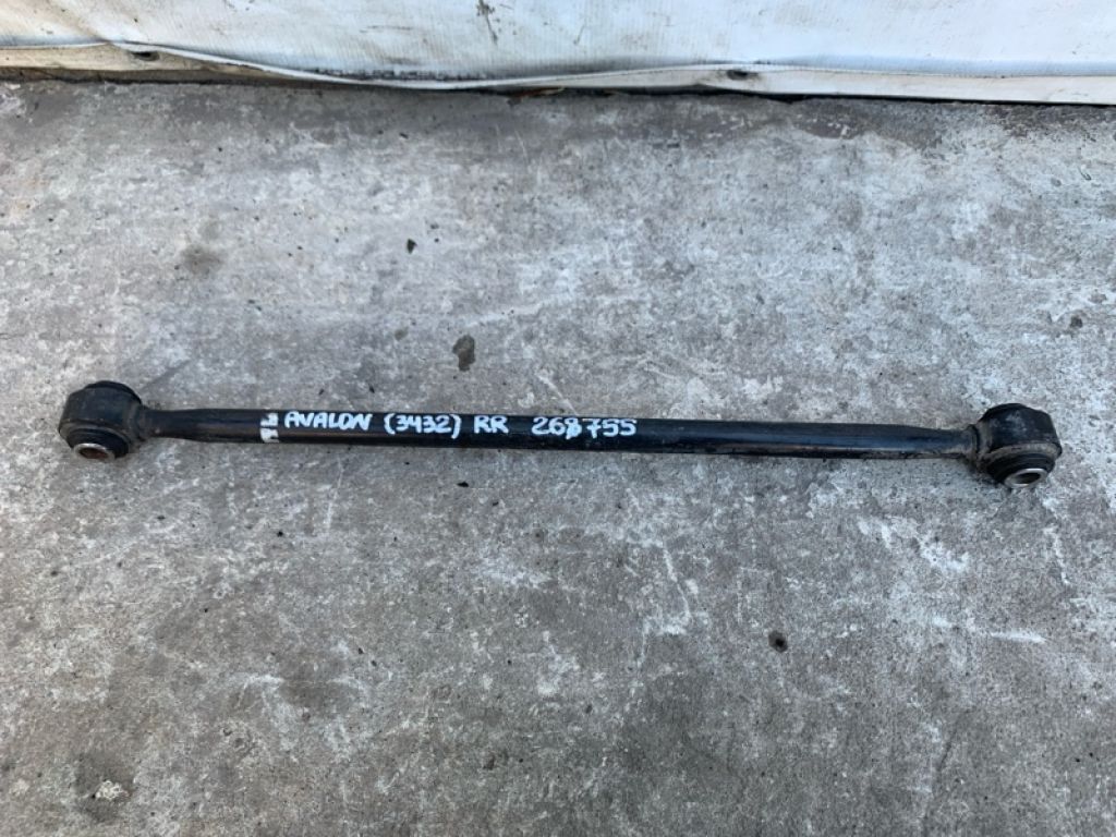 48710-33050 | Рычаг задней подвески поперечный TOYOTA AVALON 99-05
