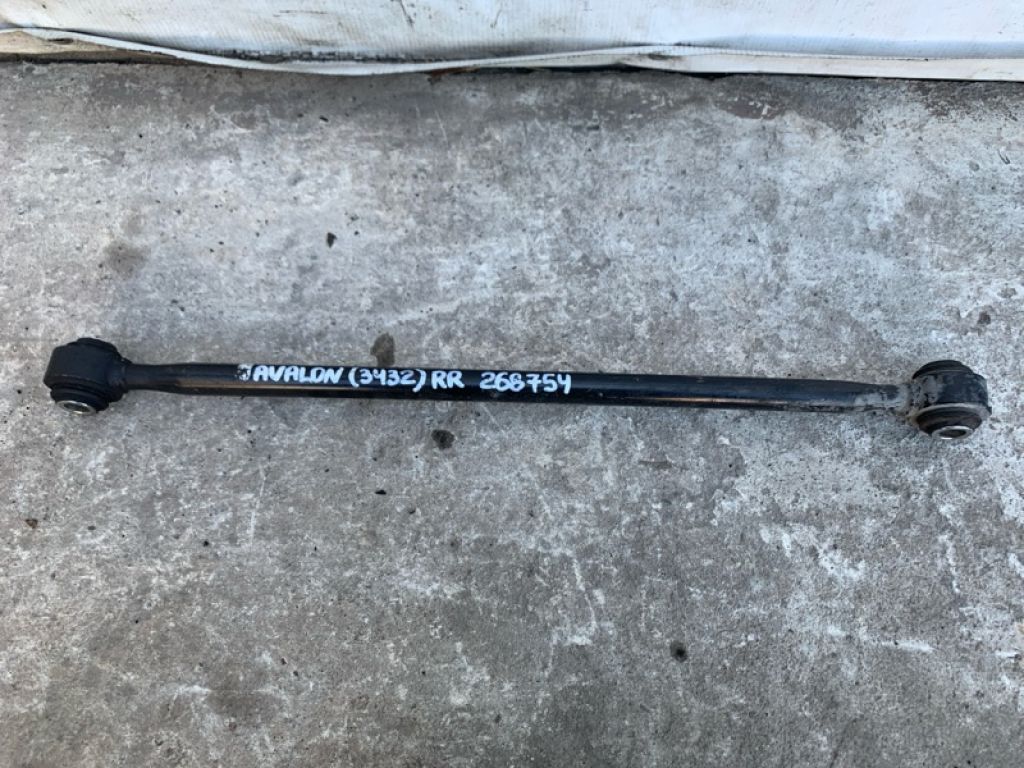 48710-33050 | Рычаг задней подвески поперечный TOYOTA AVALON 99-05