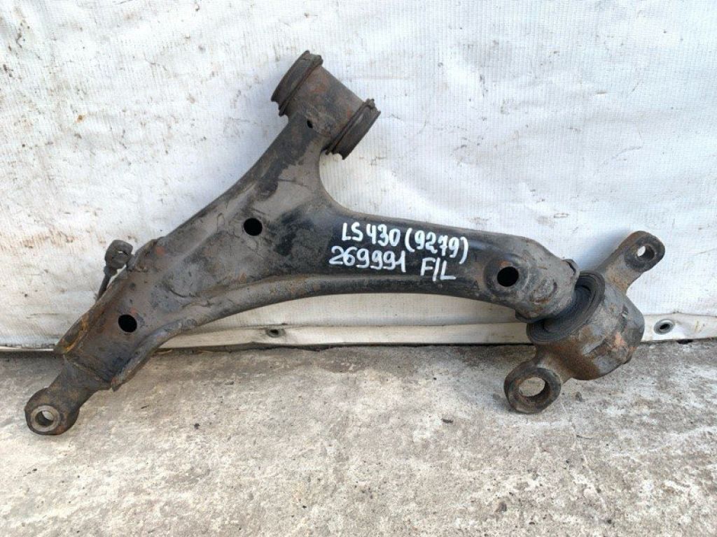48640-50050 | Важіль передньої підвіски нижній лів. LEXUS LS430 00-06