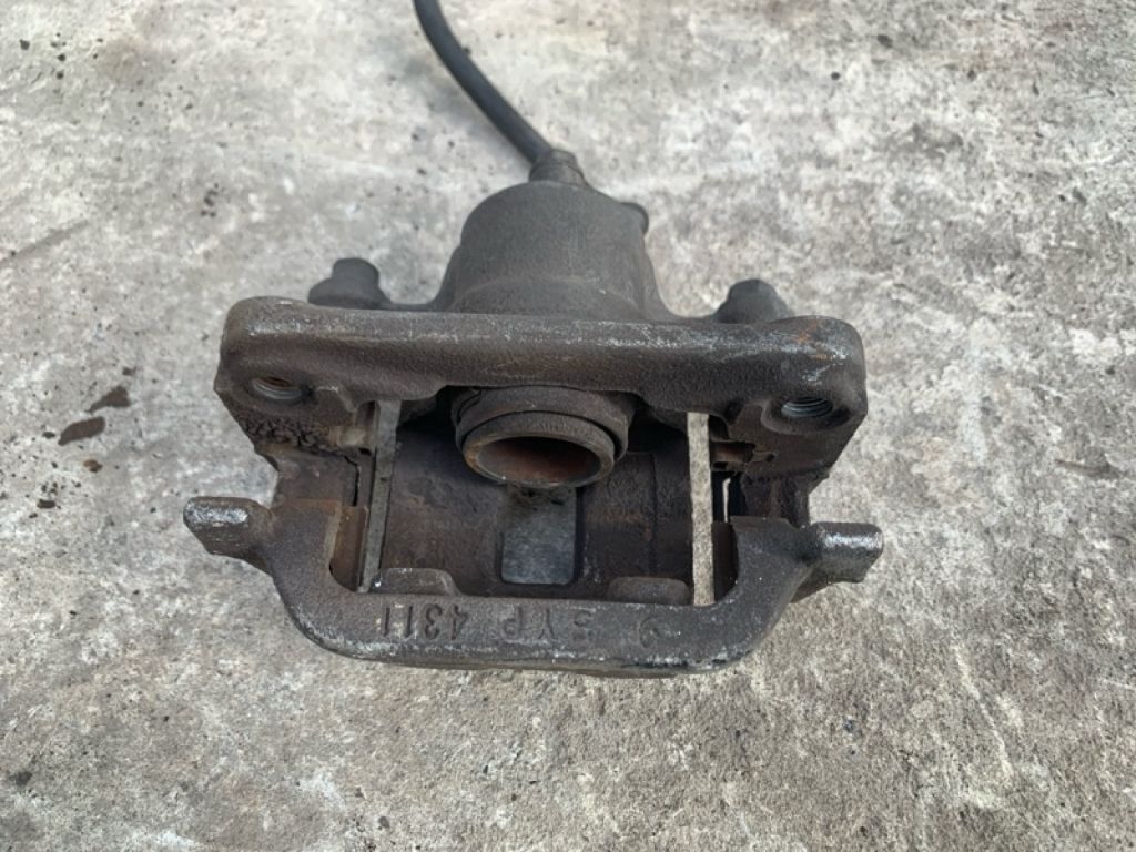 44011-CG012 | Суппорт тормозной задн. лев. INFINITI FX S50 03-08 - Фото 4