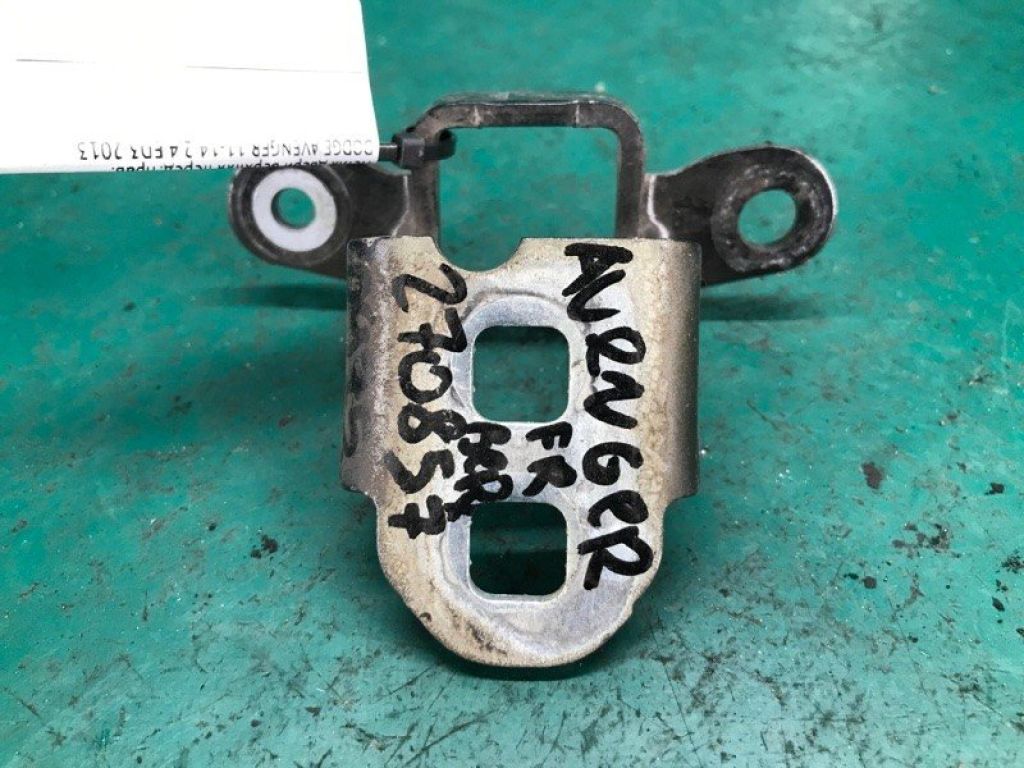 5074256AB | Петля двері верхня передн. прав. DODGE AVENGER 07-14