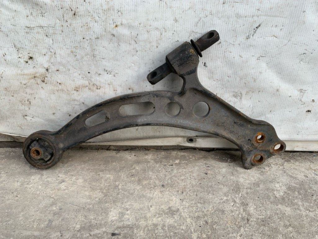 48068-48010 | Важіль передньої підвіски нижній прав. LEXUS RX300 98-03 - Фото 3