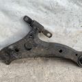 48069-06100 | Рычаг передней подвески нижний лев. TOYOTA SOLARA 03-09 - Превью 3