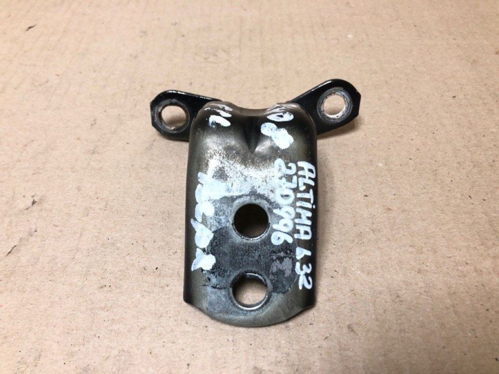 80401-ZX60A | Петля двері верхня передн. лів. NISSAN ALTIMA L32 07-12