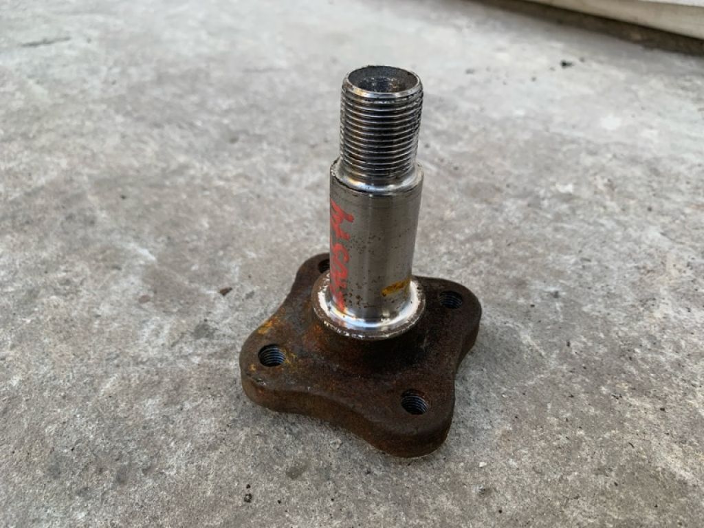 43042-1HA0A | Цапфа задн. NISSAN VERSA B17 11-19