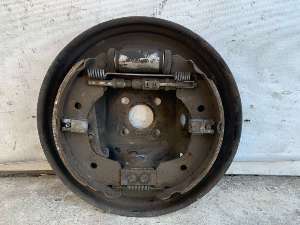 44000-3BA5B | Тормозной механизм прав. NISSAN VERSA B17 11-19