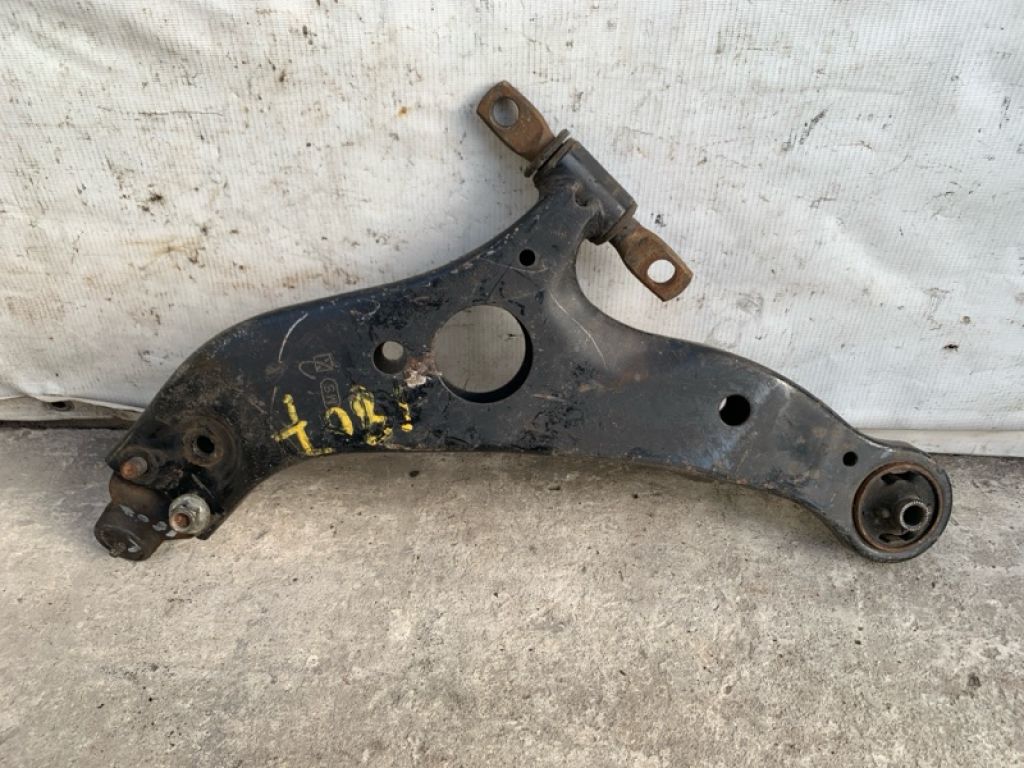 48069-08021 | Важіль передньої підвіски нижній лів. TOYOTA SIENNA 03-10 - Фото 3
