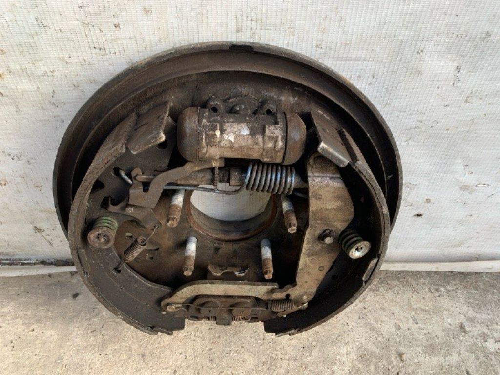 47044-08020 | Тормозной механизм лев. TOYOTA SIENNA 03-10 - Фото 2