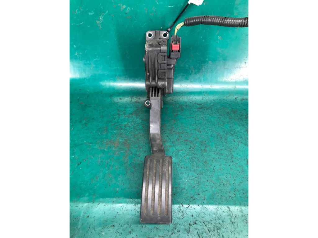 BN8B-41-600B | Педаль газу MAZDA 3 BK 03-08 - Фото 2