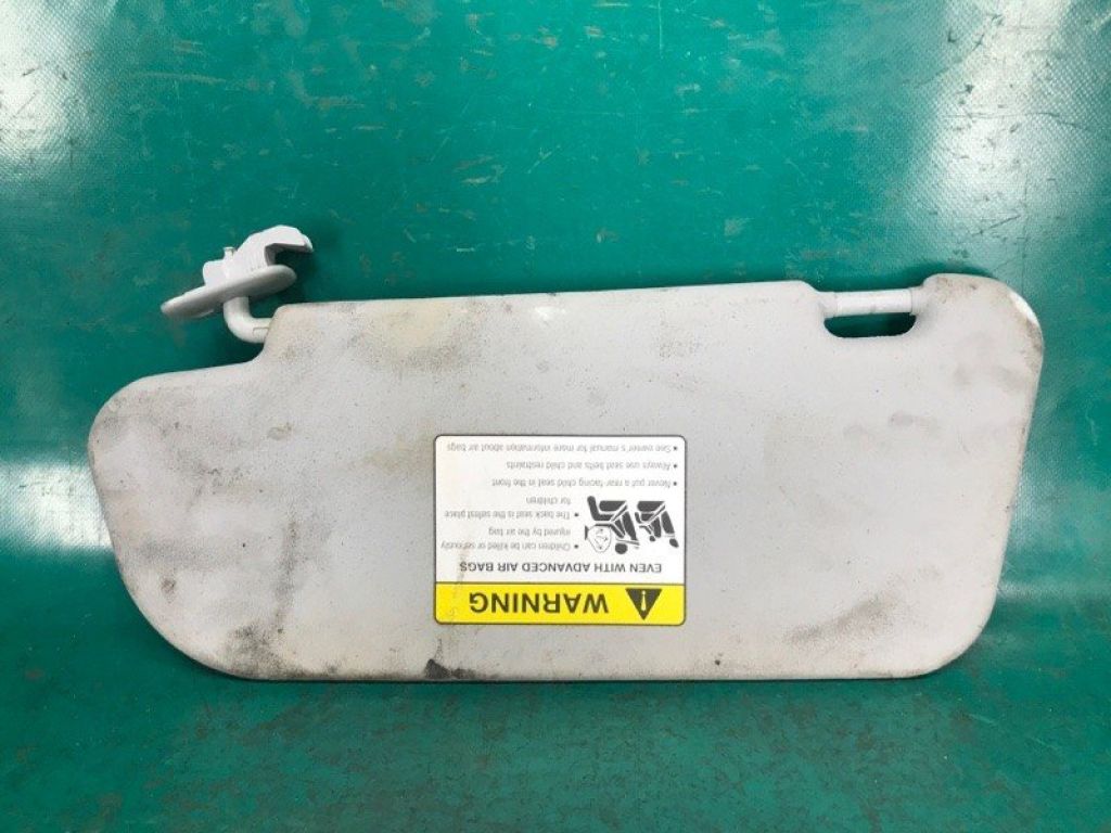 BN8P-69-270C77 | Козирок сонцезахисний прав. MAZDA 3 BK 03-08